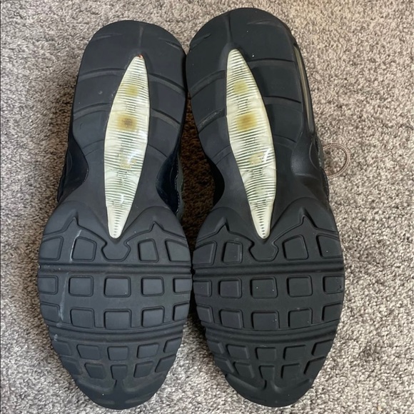 Air Max 95 Essential ‘Seqouia - Picture 3 of 4